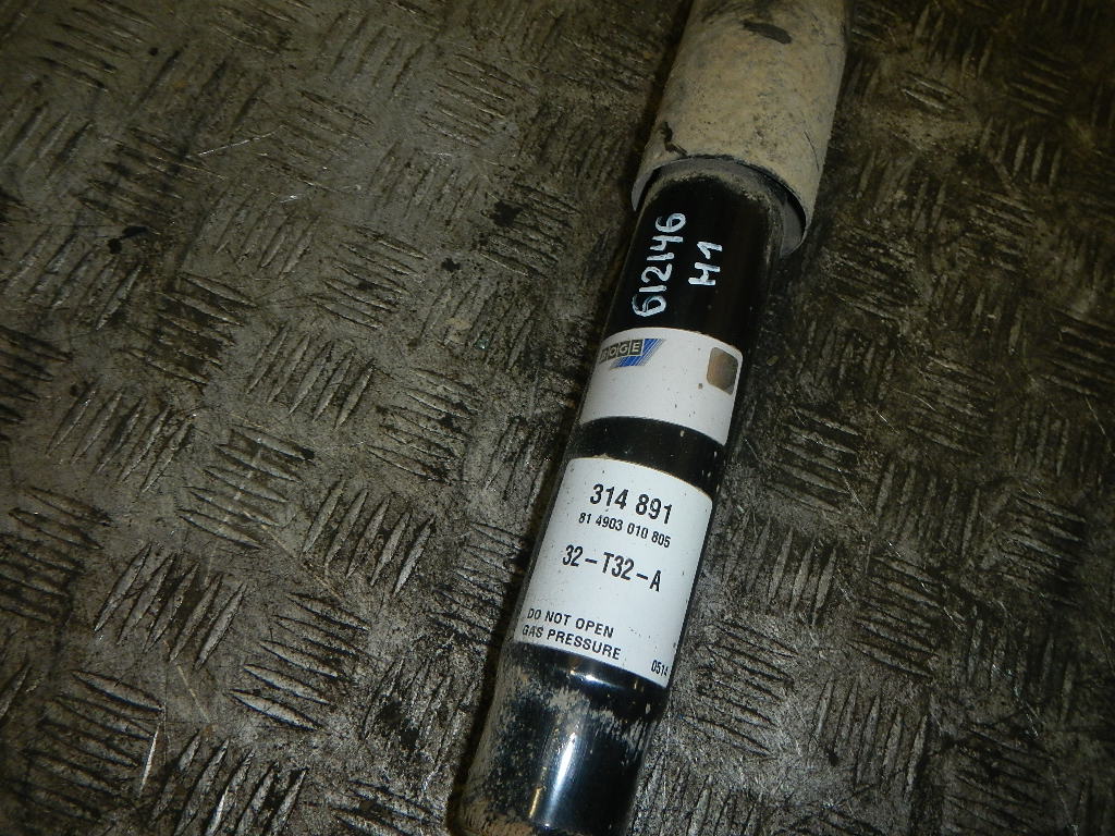 Амортизатор задний (стойка)