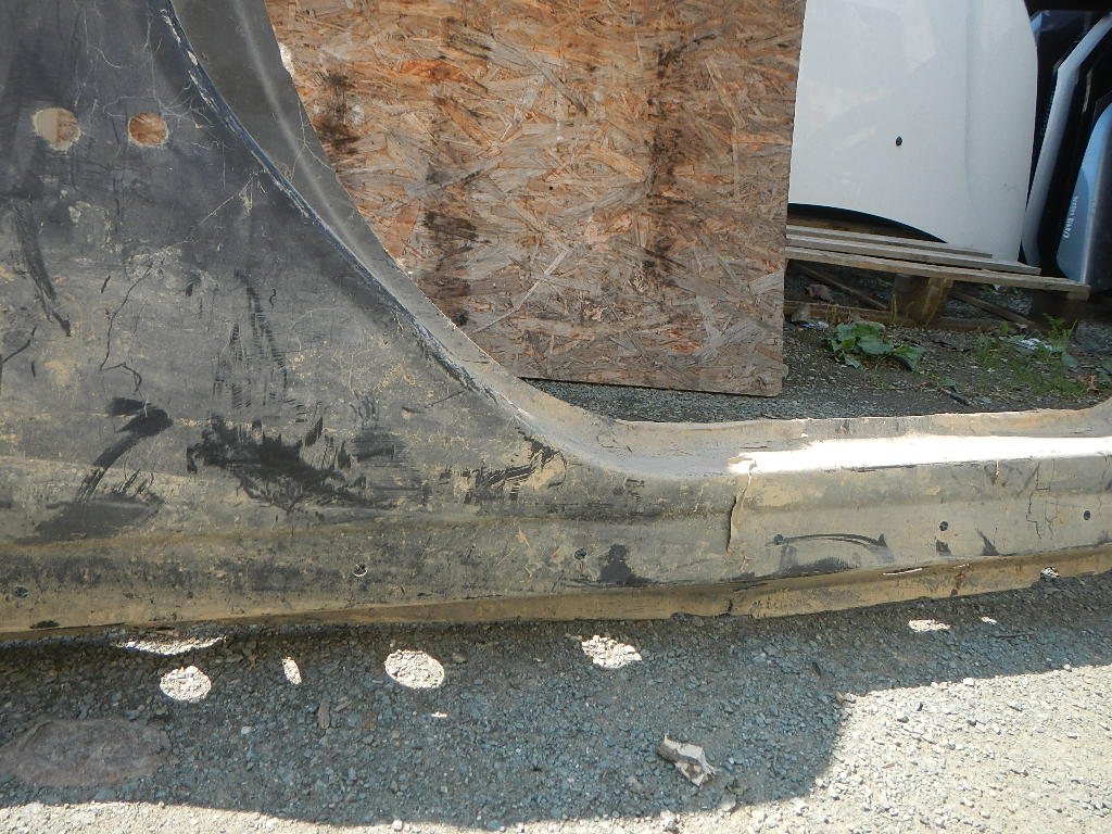 Кузовной элемент