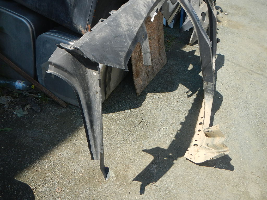 Кузовной элемент