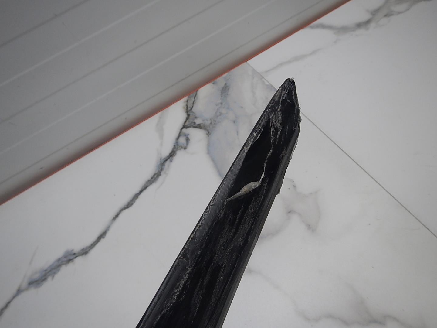 Молдинг переднего бампера левый