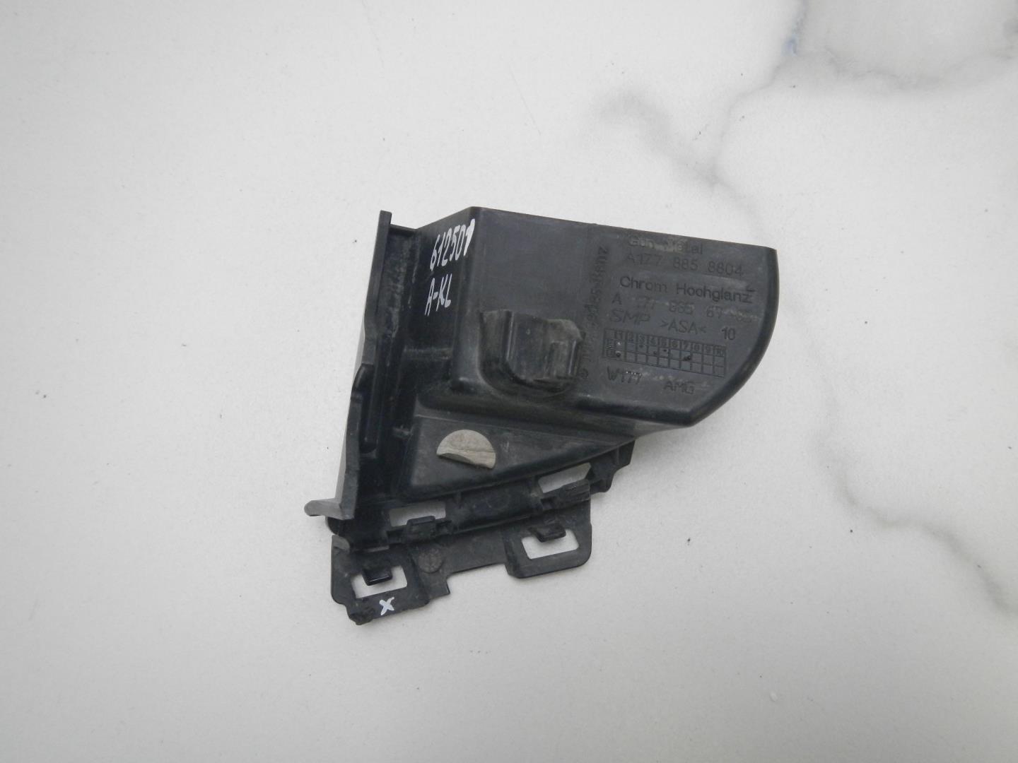 Заглушка буксировочного крюка