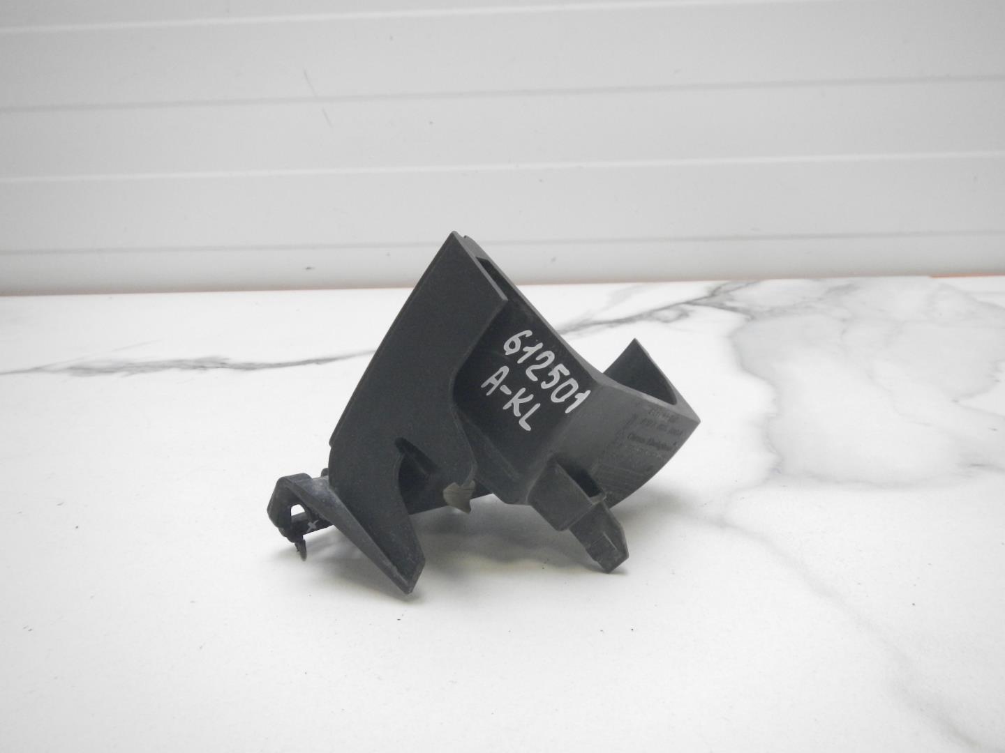 Заглушка буксировочного крюка