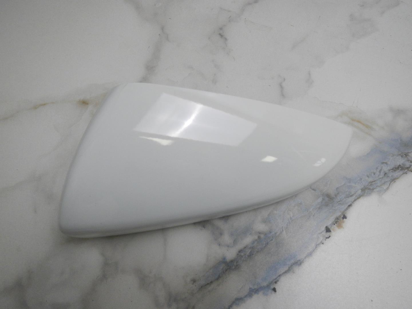 Крышка зеркала внутренняя левая