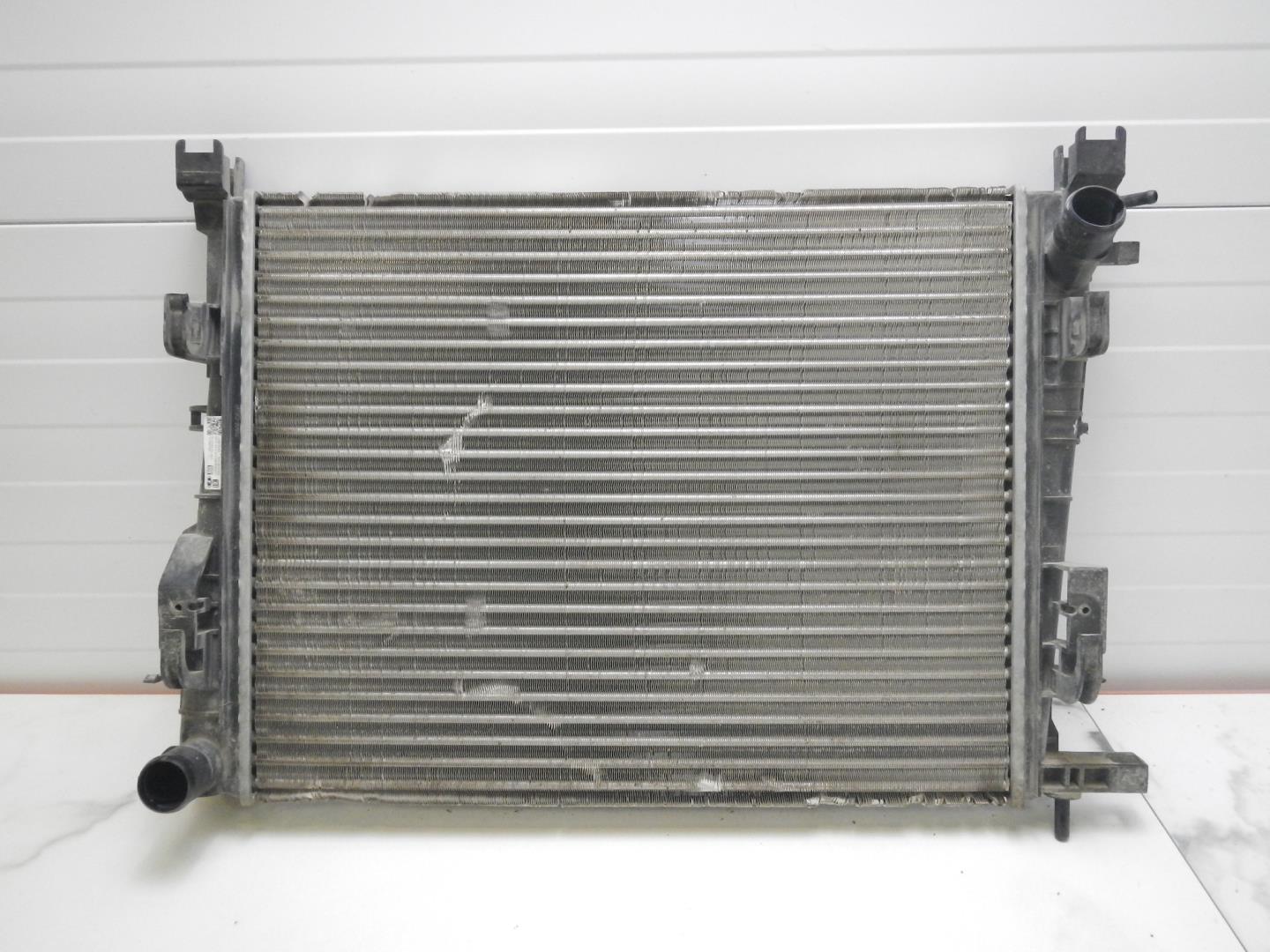 Радиатор охлаждения двигателя основной