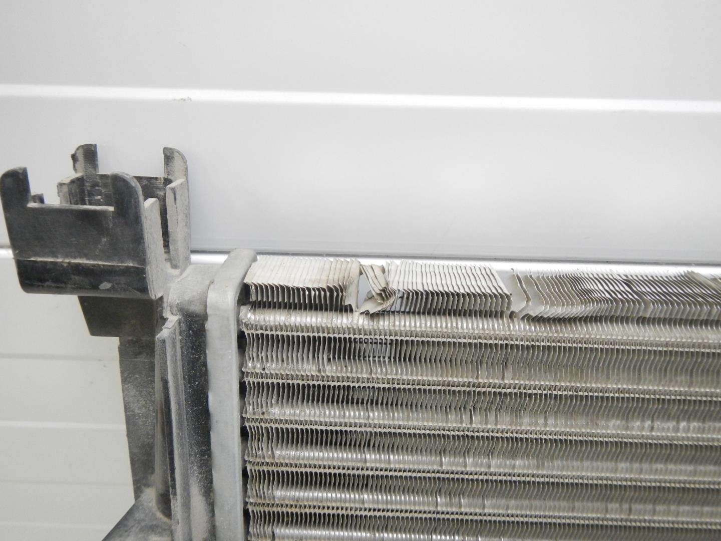 Радиатор охлаждения двигателя основной