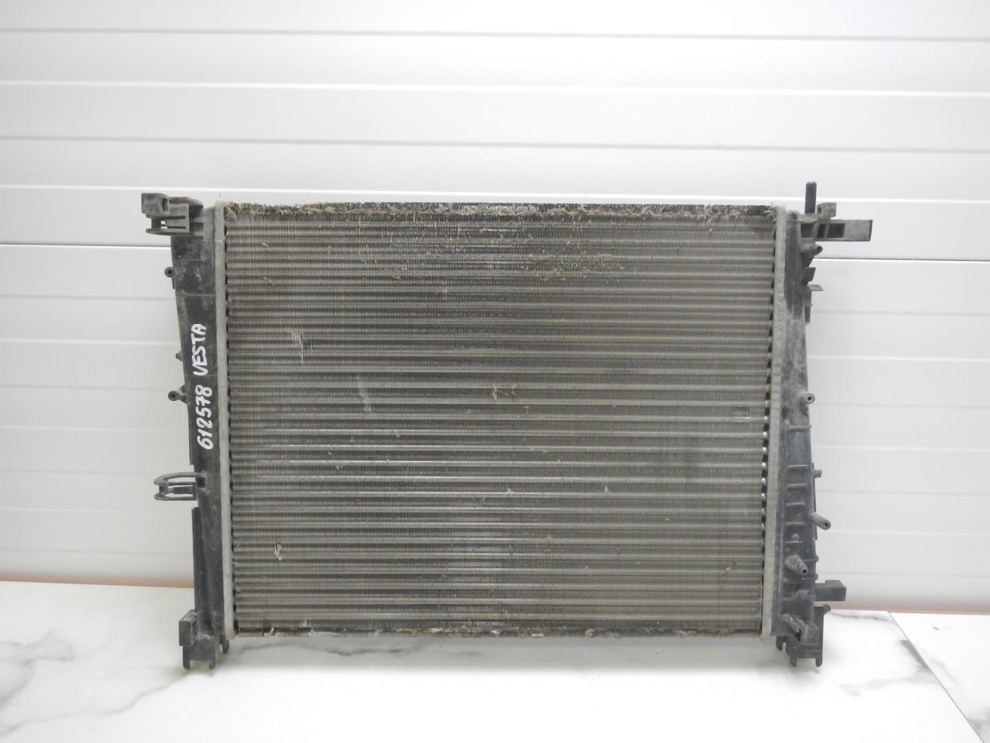 Радиатор охлаждения двигателя основной