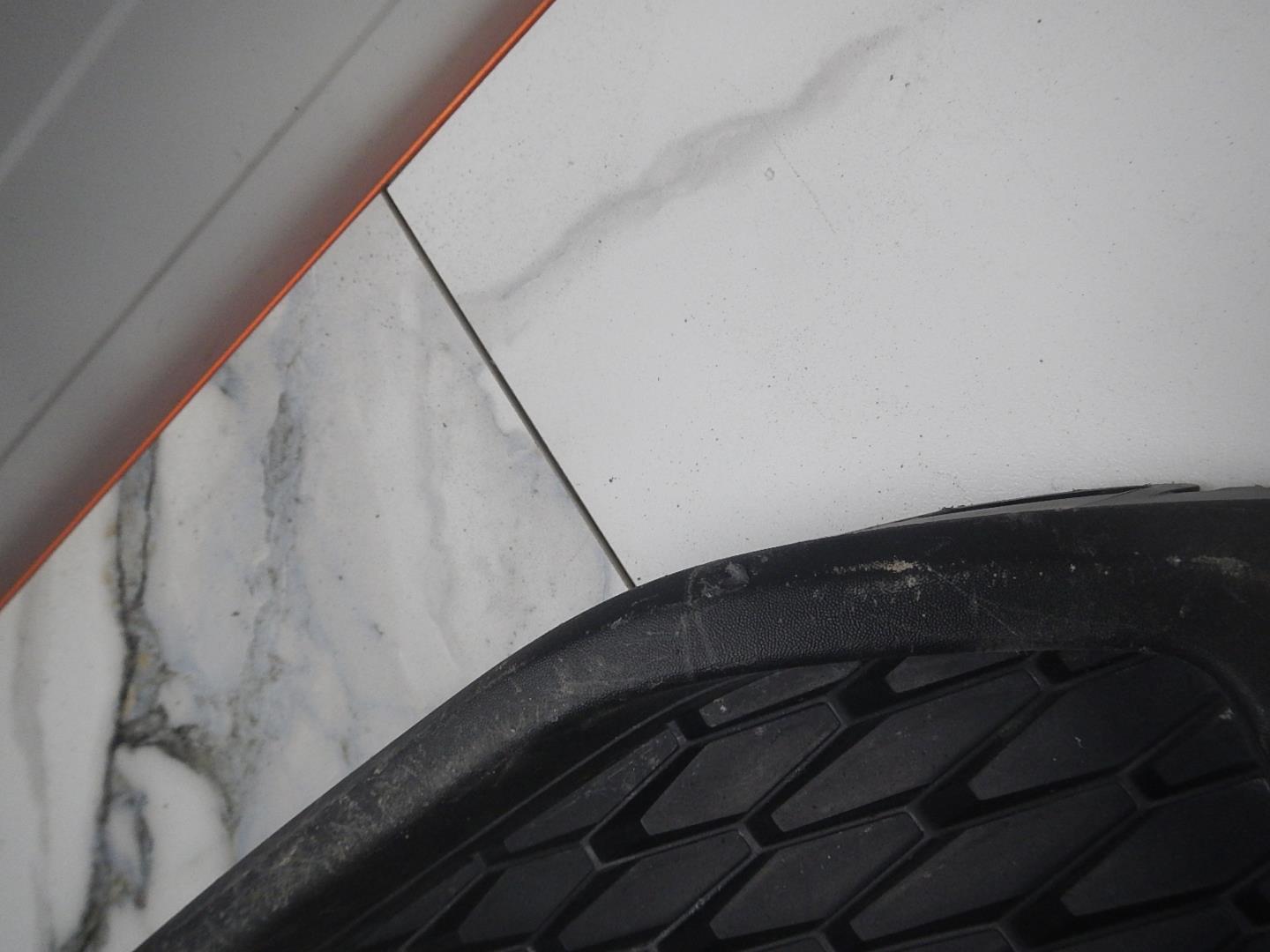 Решетка в бампер левая