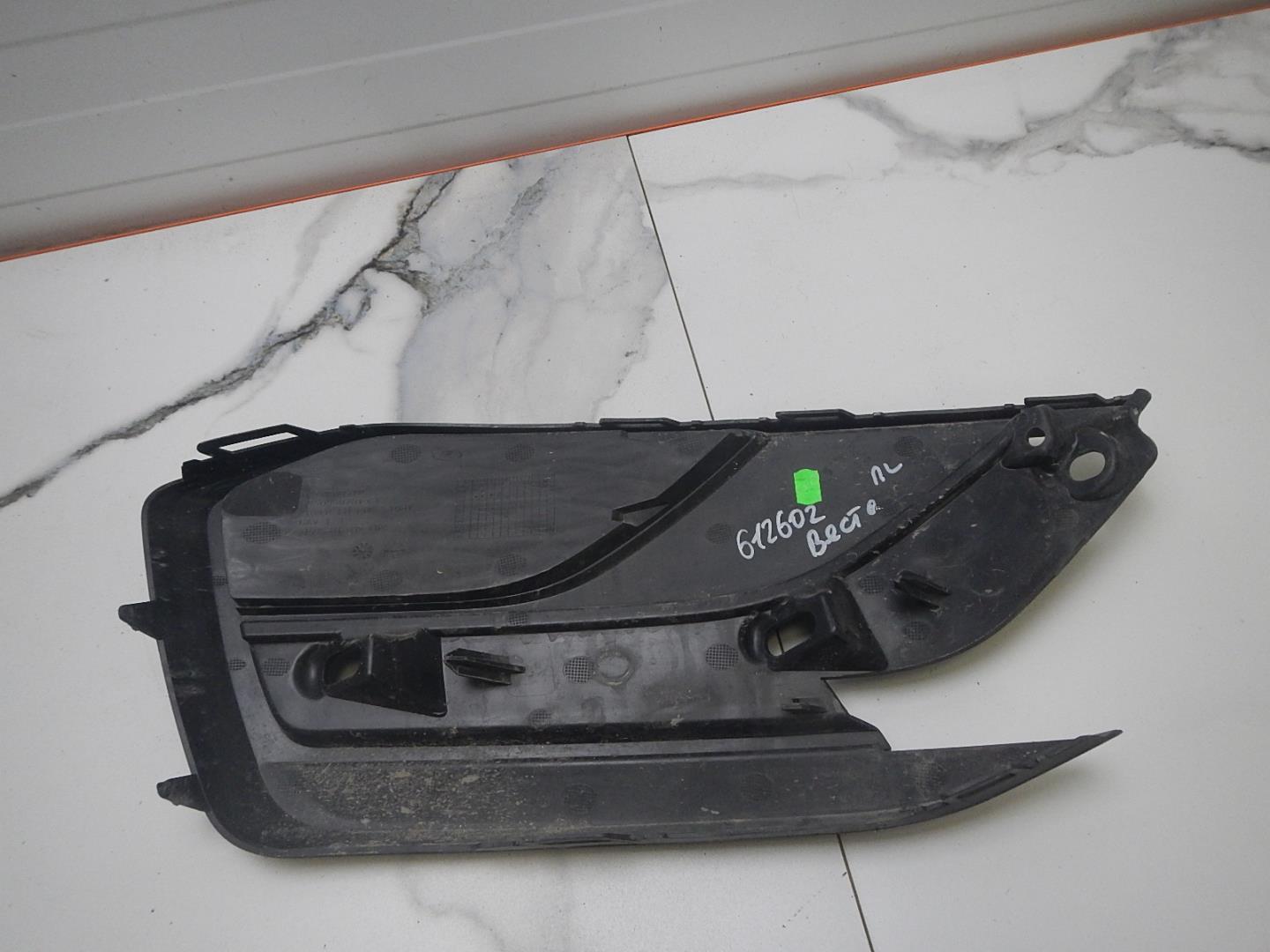 Решетка в бампер левая