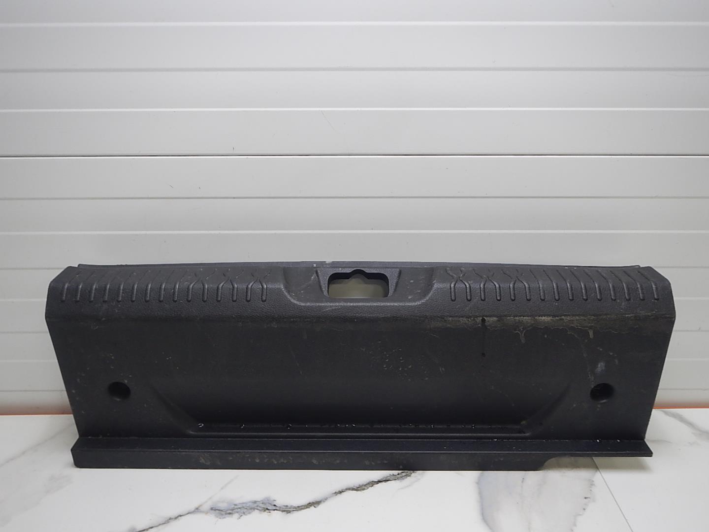 Обшивка багажника