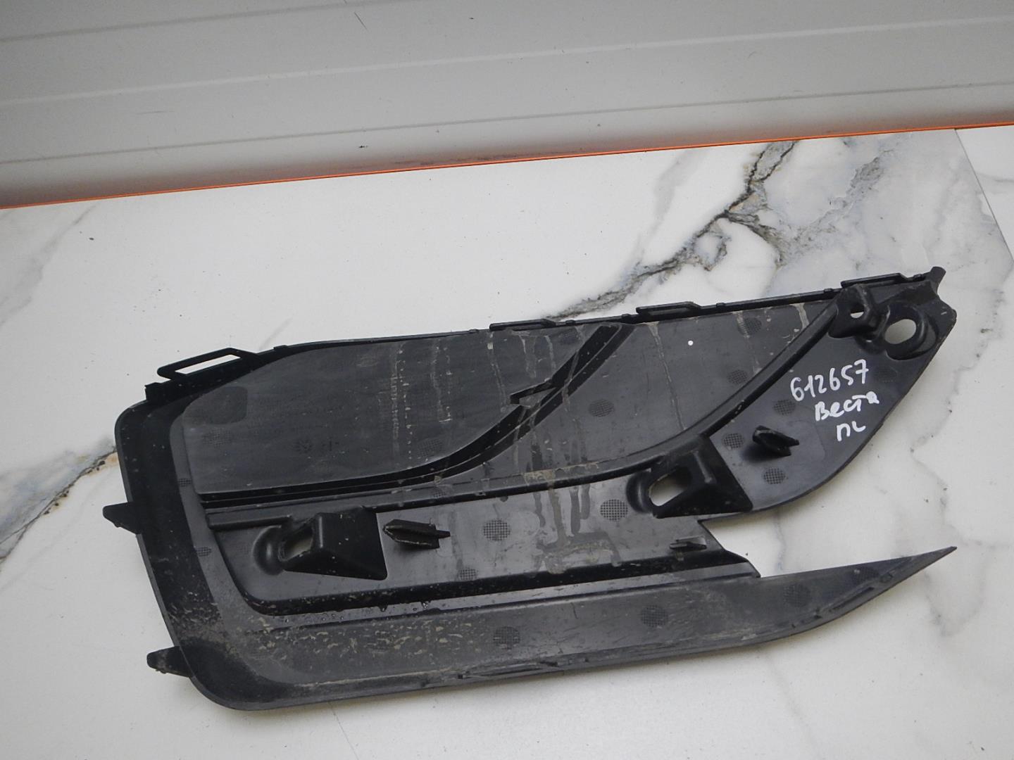 Решетка в бампер левая