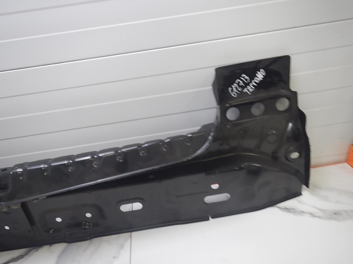 Панель задняя