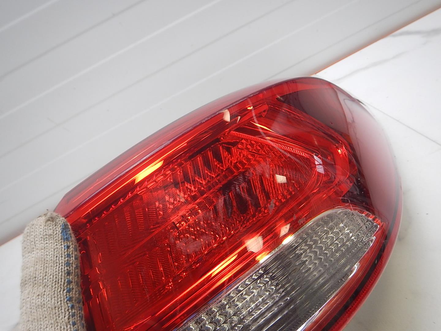 Фонарь задний правый