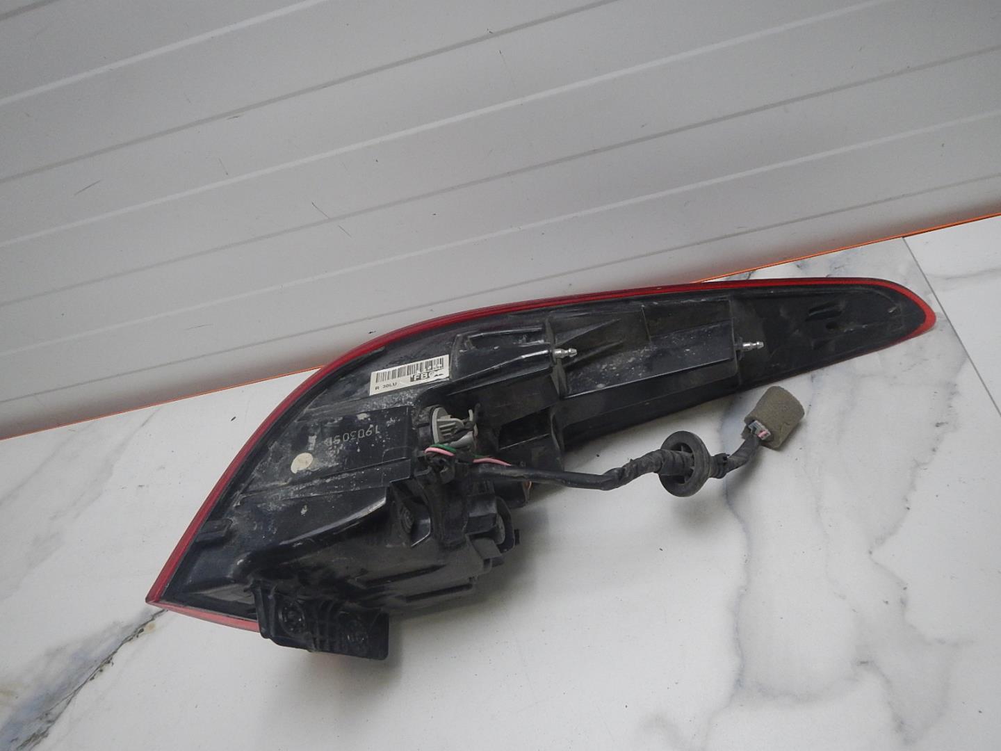 Фонарь задний правый