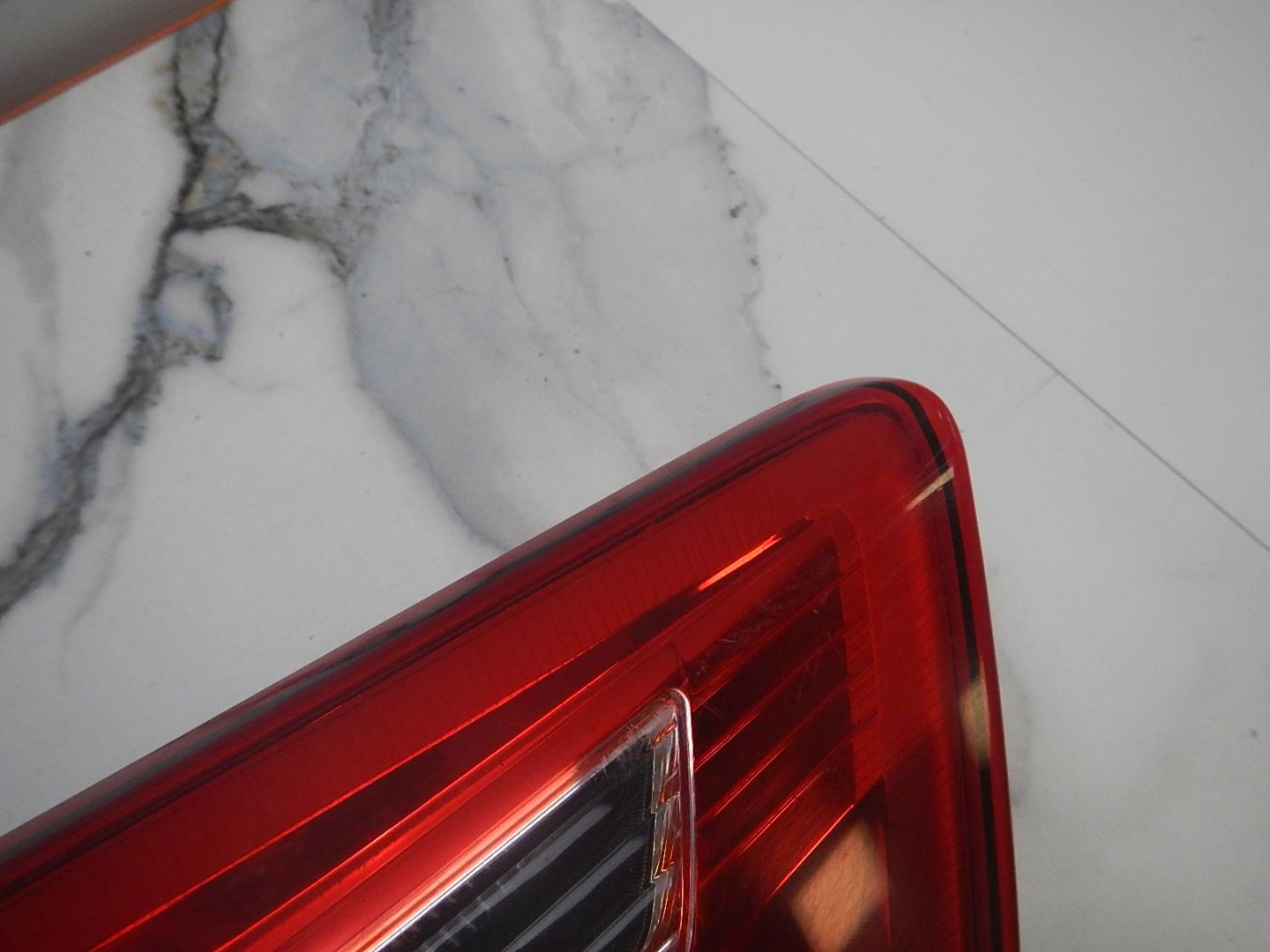 Фонарь задний внутренний левый