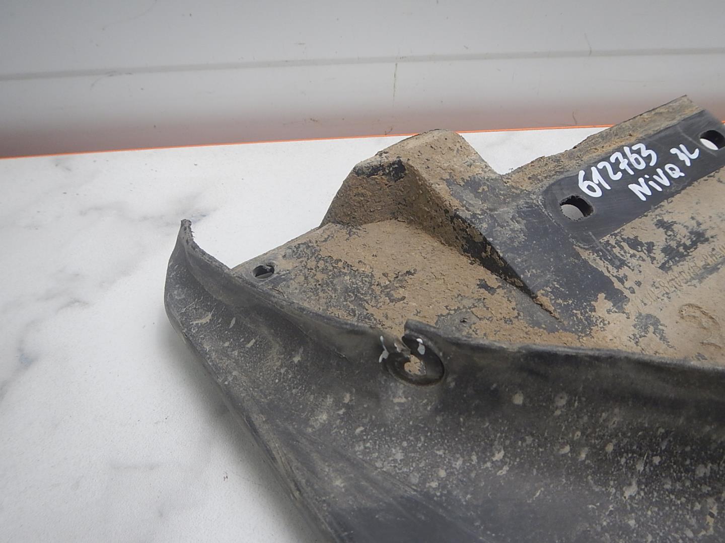 Брызговик задний левый