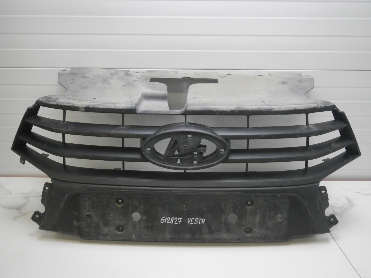 Решетка радиатора