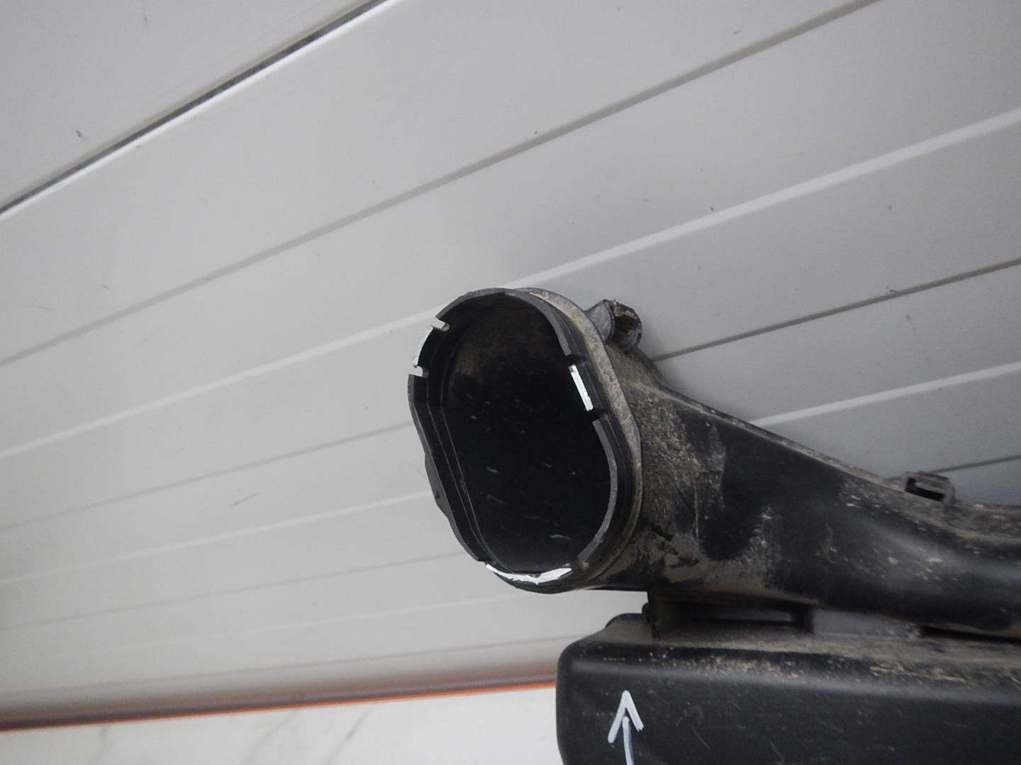 Резонатор воздушного фильтра