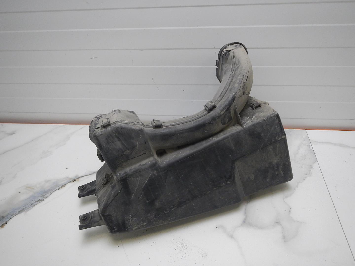 Резонатор воздушного фильтра