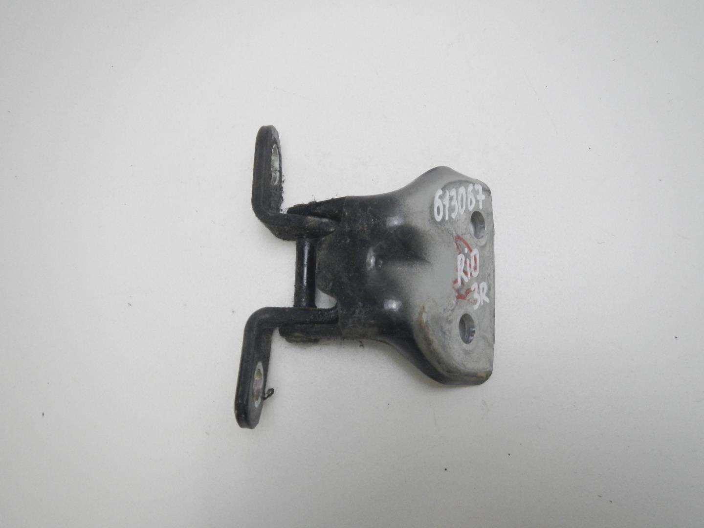 Петля двери задней правой верхняя