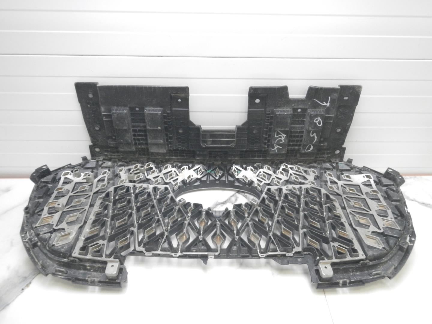 Решетка радиатора