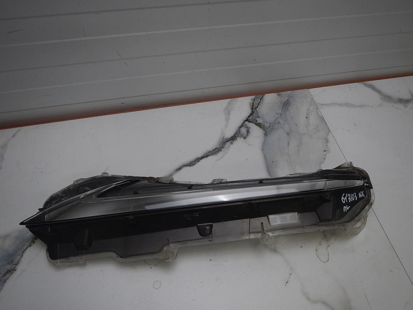 Указатель поворота левый