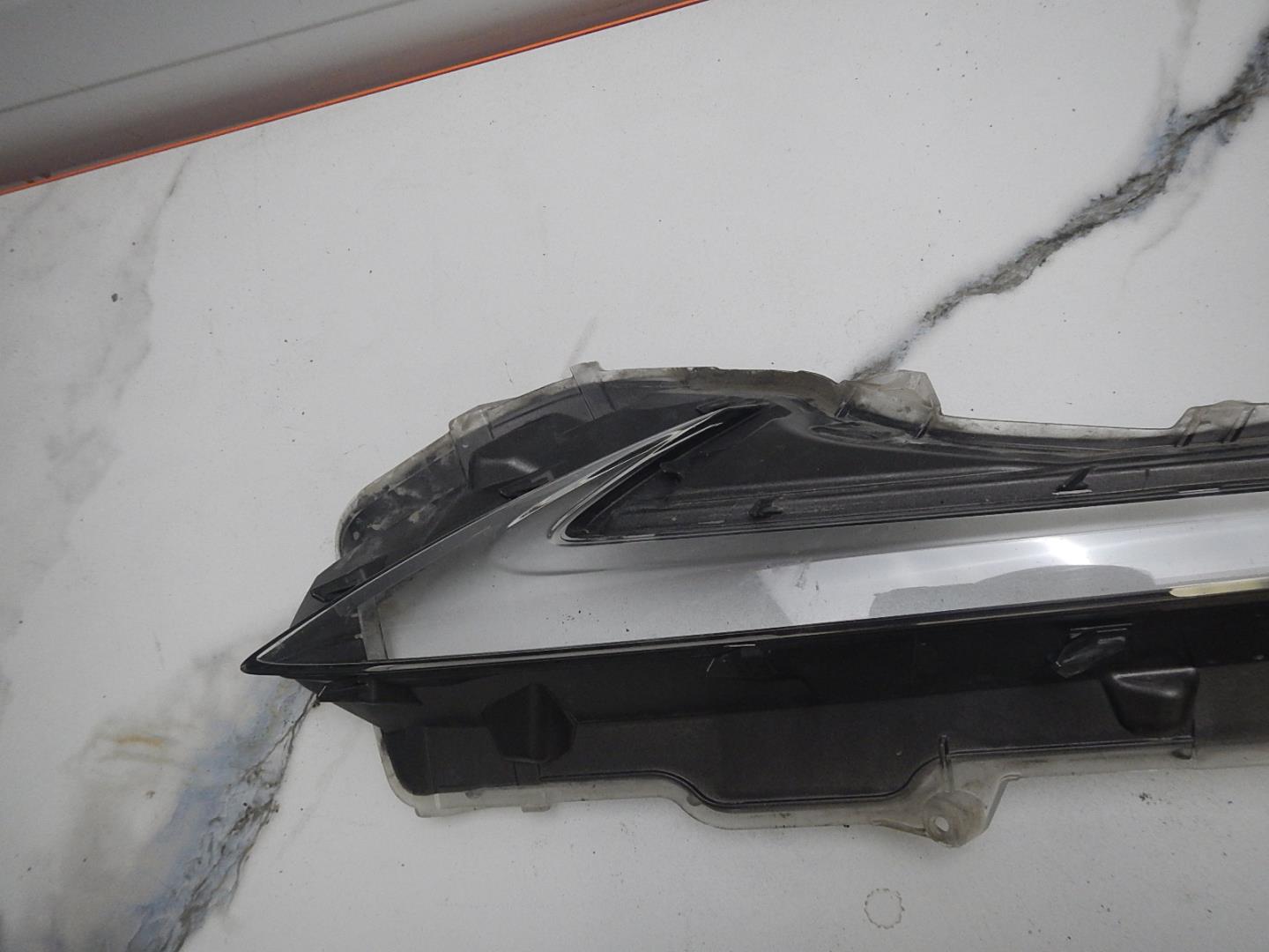 Указатель поворота левый