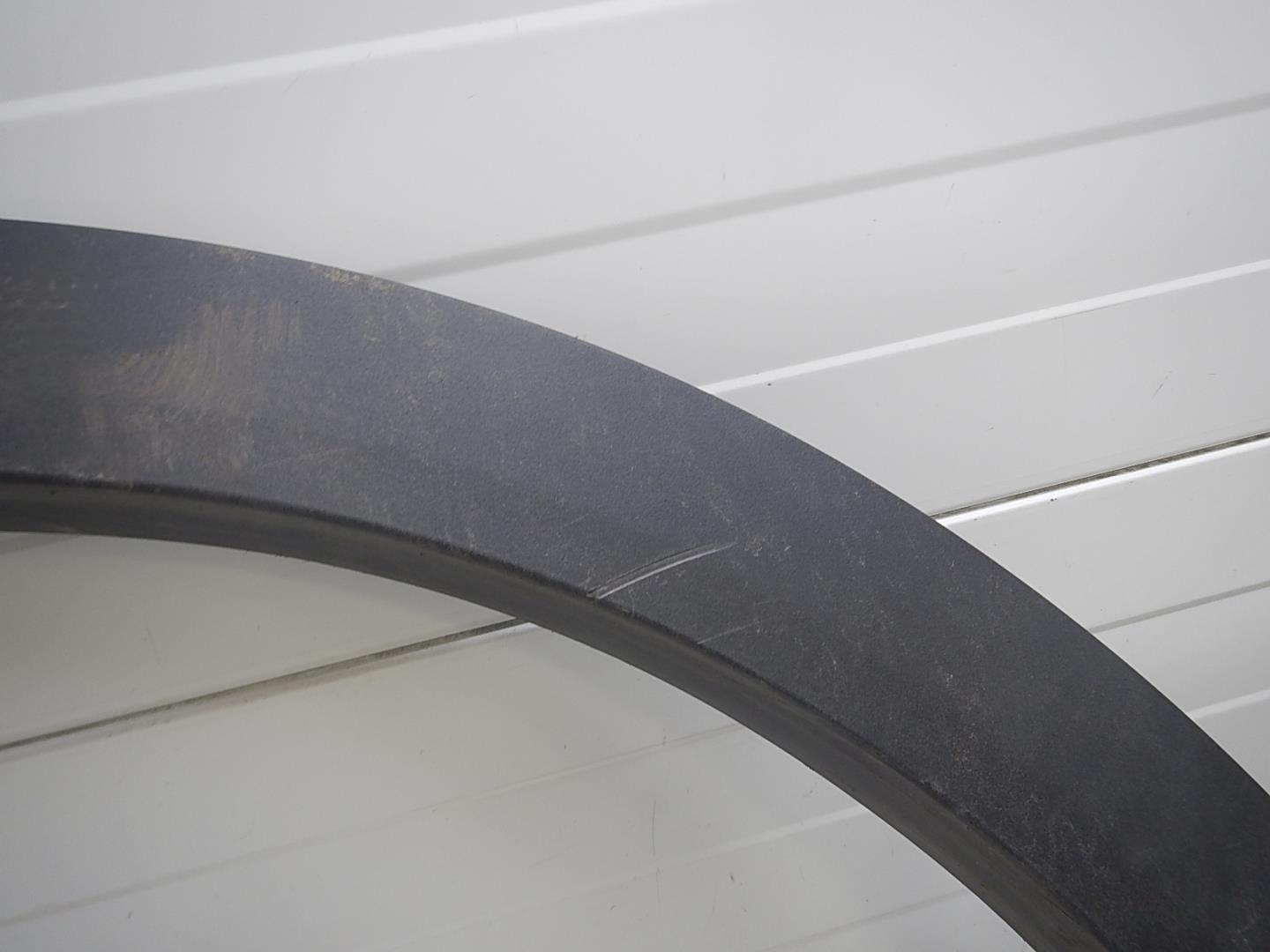 Молдинг задней правой двери