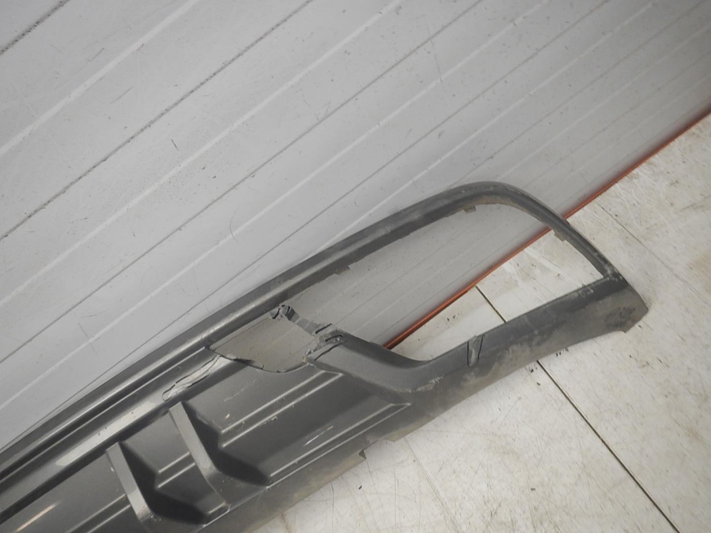 Накладка заднего бампера