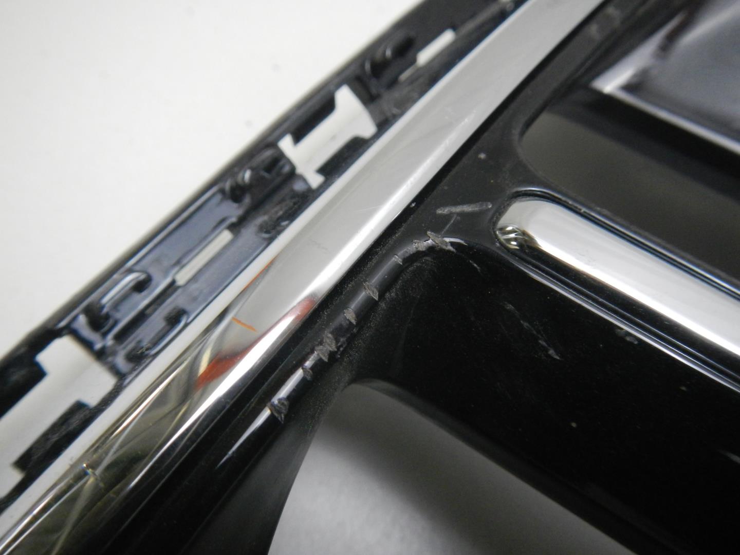 Решетка в бампер правая