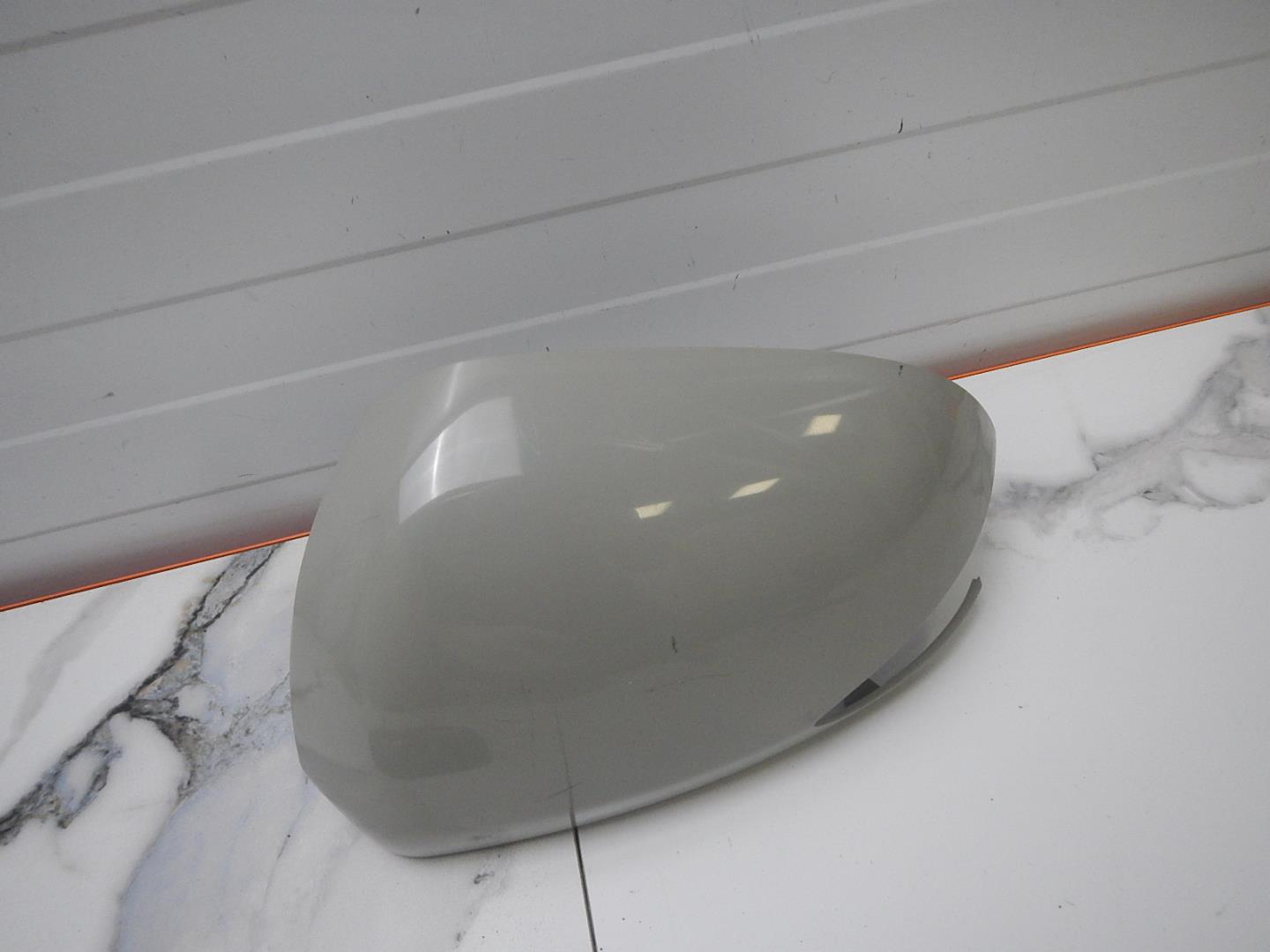 Крышка зеркала внутренняя левая