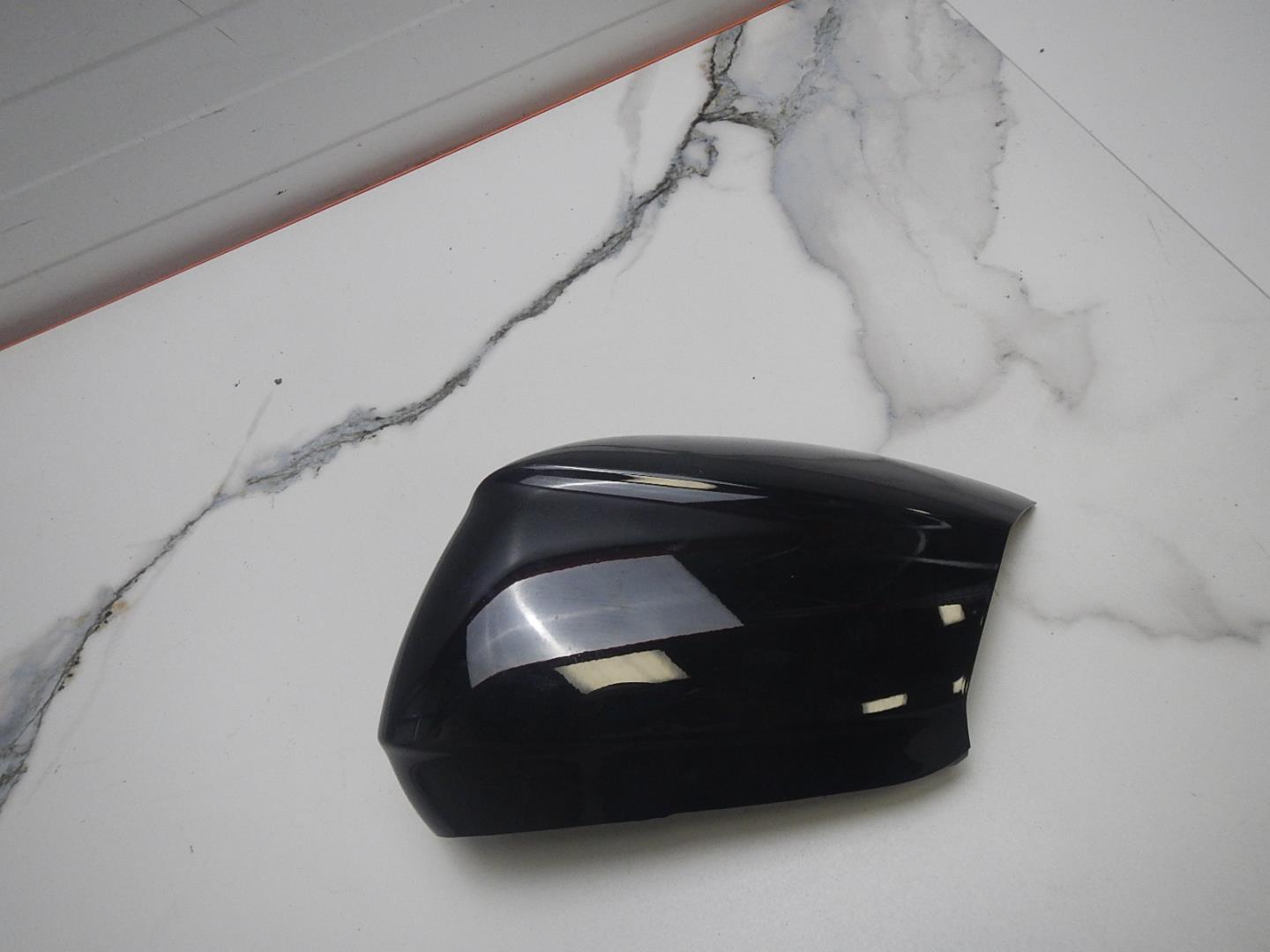 Крышка зеркала внутренняя левая