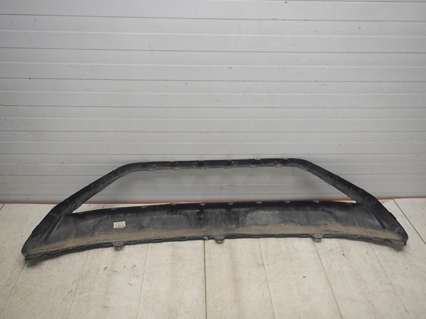 Накладка переднего бампера