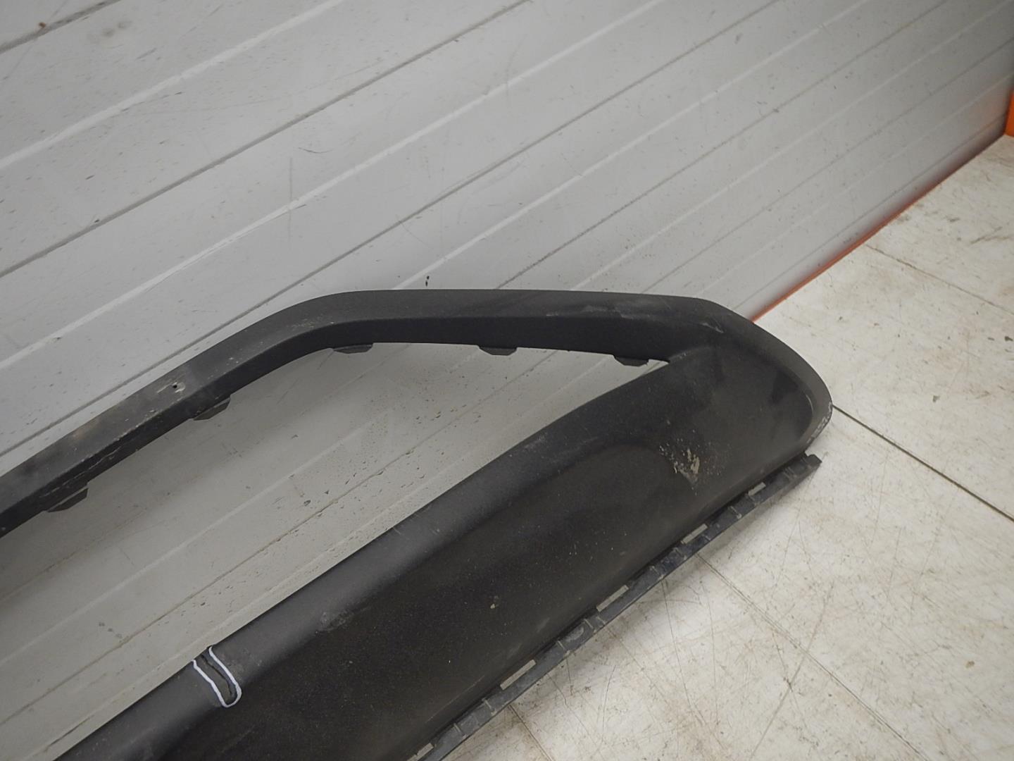 Накладка переднего бампера