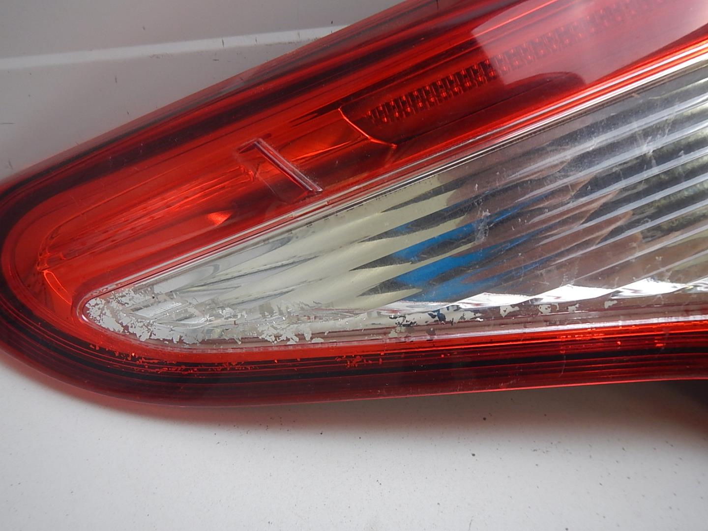 Фонарь задний левый