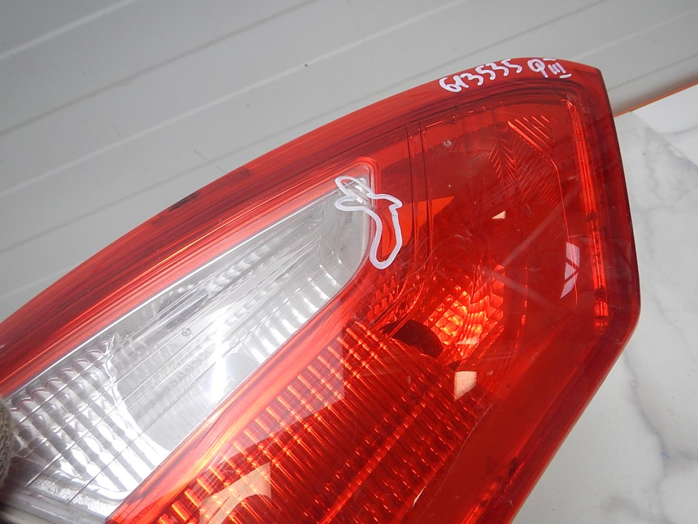 Фонарь задний внутренний левый