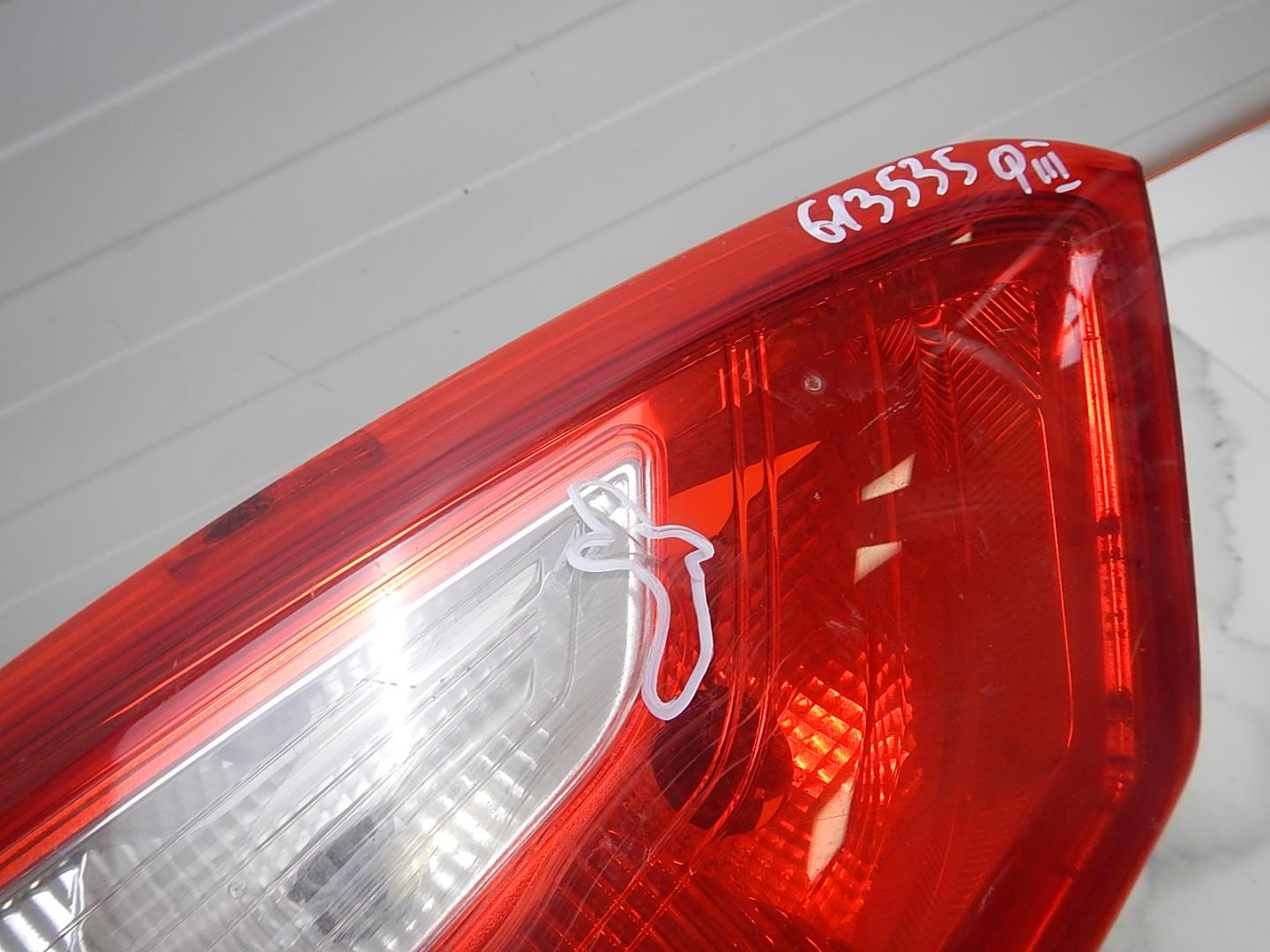 Фонарь задний внутренний левый