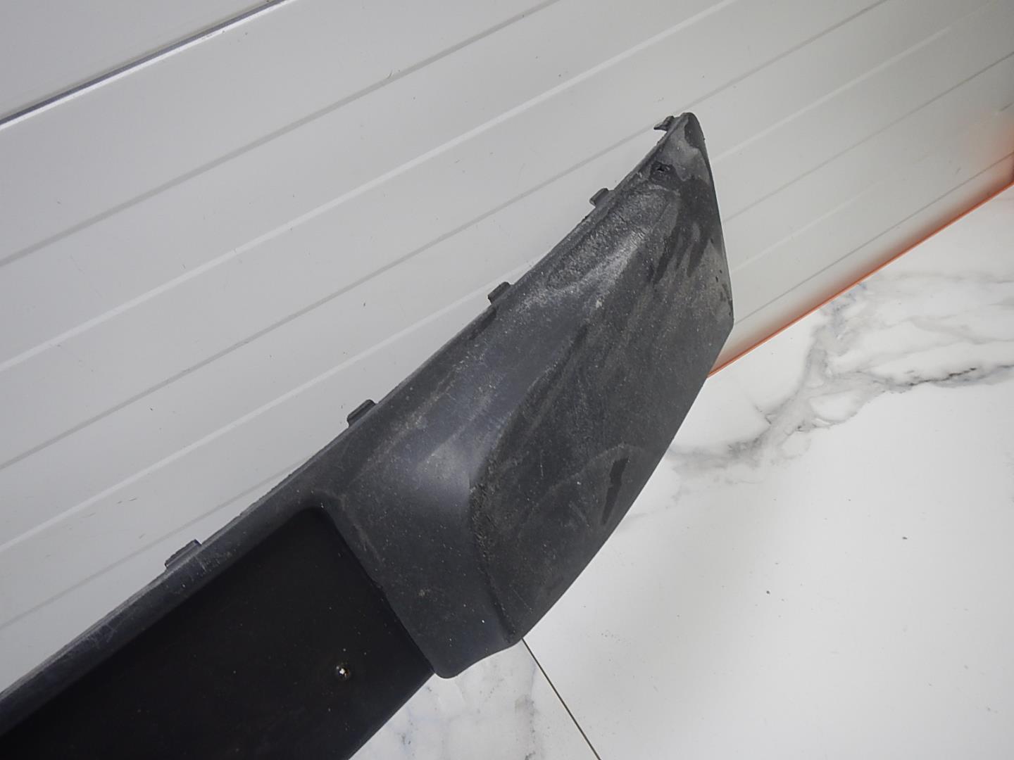 Накладка переднего бампера под номер