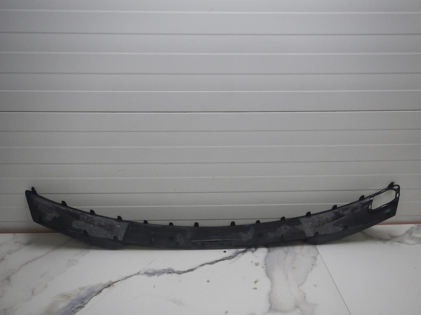 Накладка переднего бампера под номер