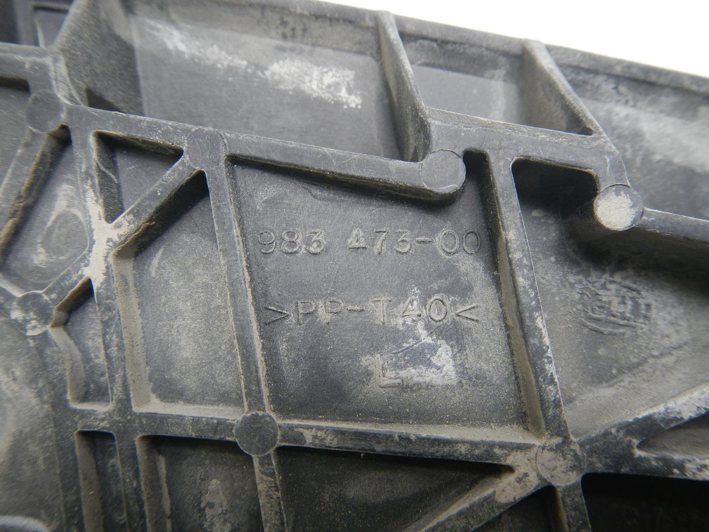 Кронштейн переднего бампера левый