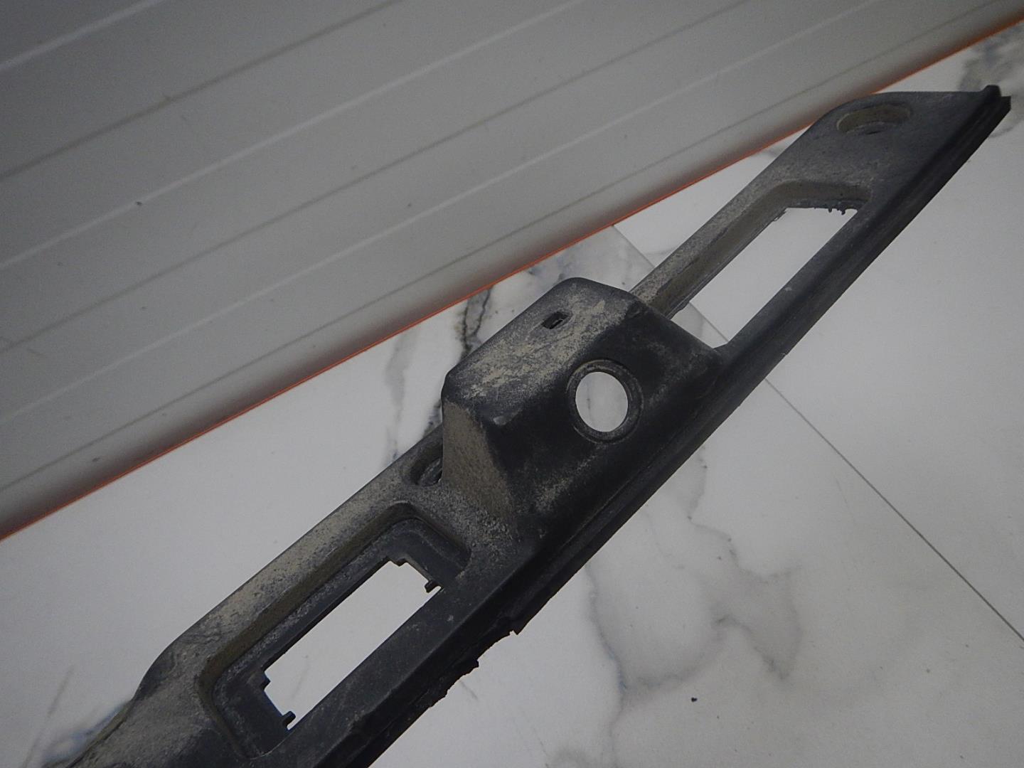 Накладка двери багажника