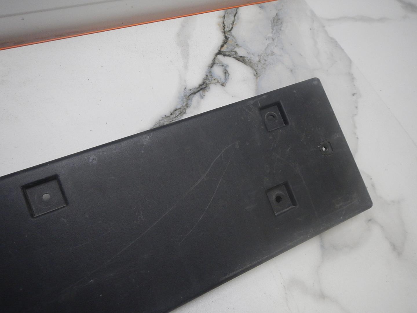 Накладка переднего бампера под номер