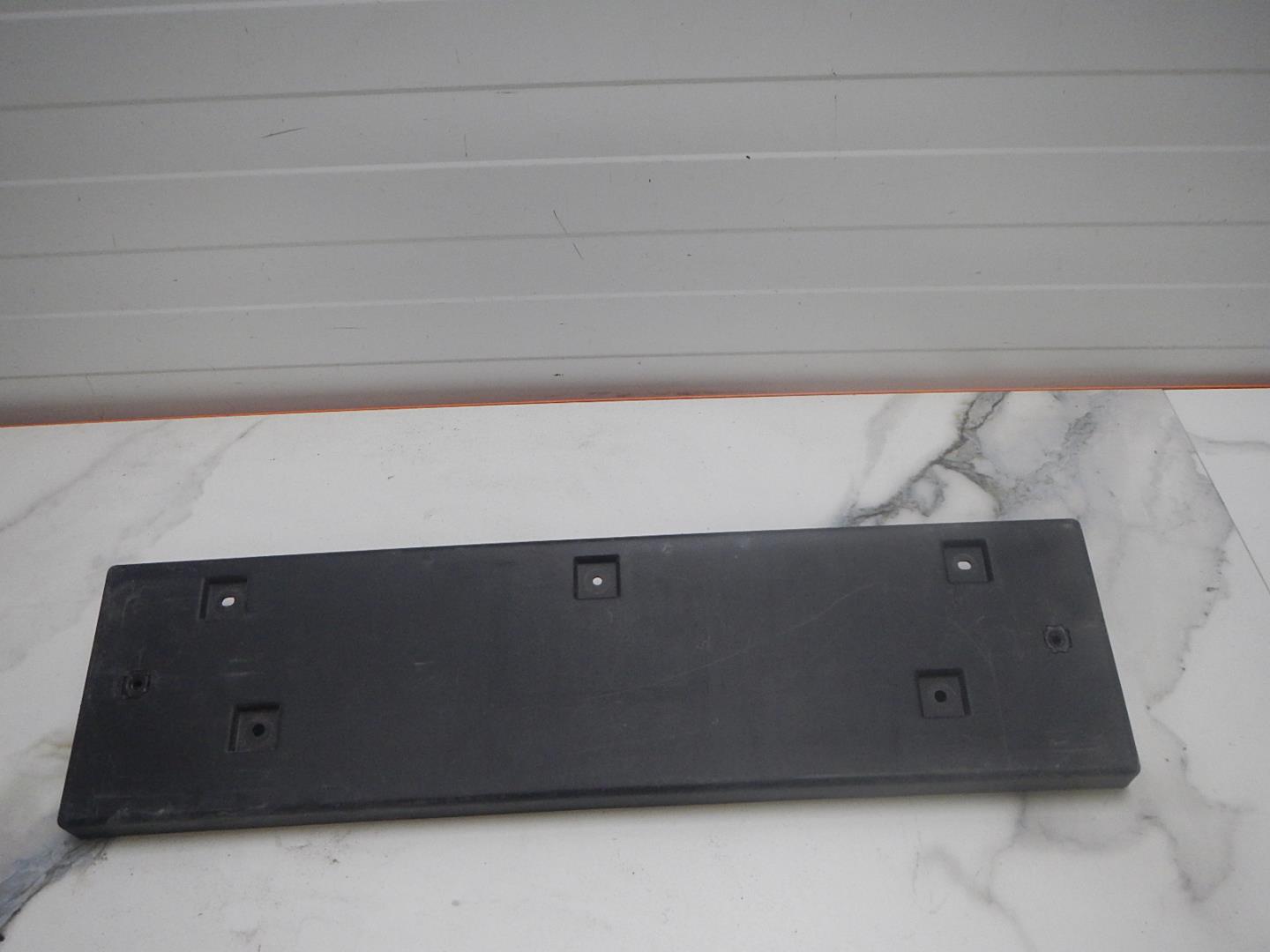 Накладка переднего бампера под номер