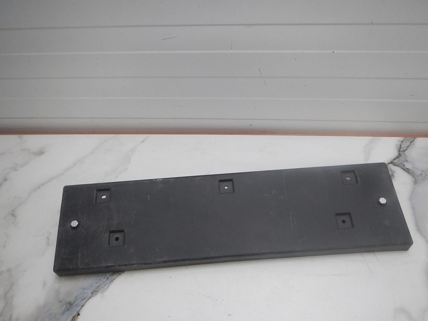 Накладка переднего бампера под номер