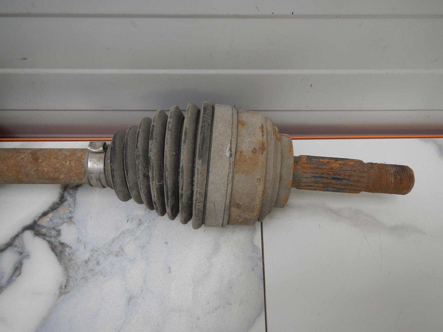 Полуось передняя правая