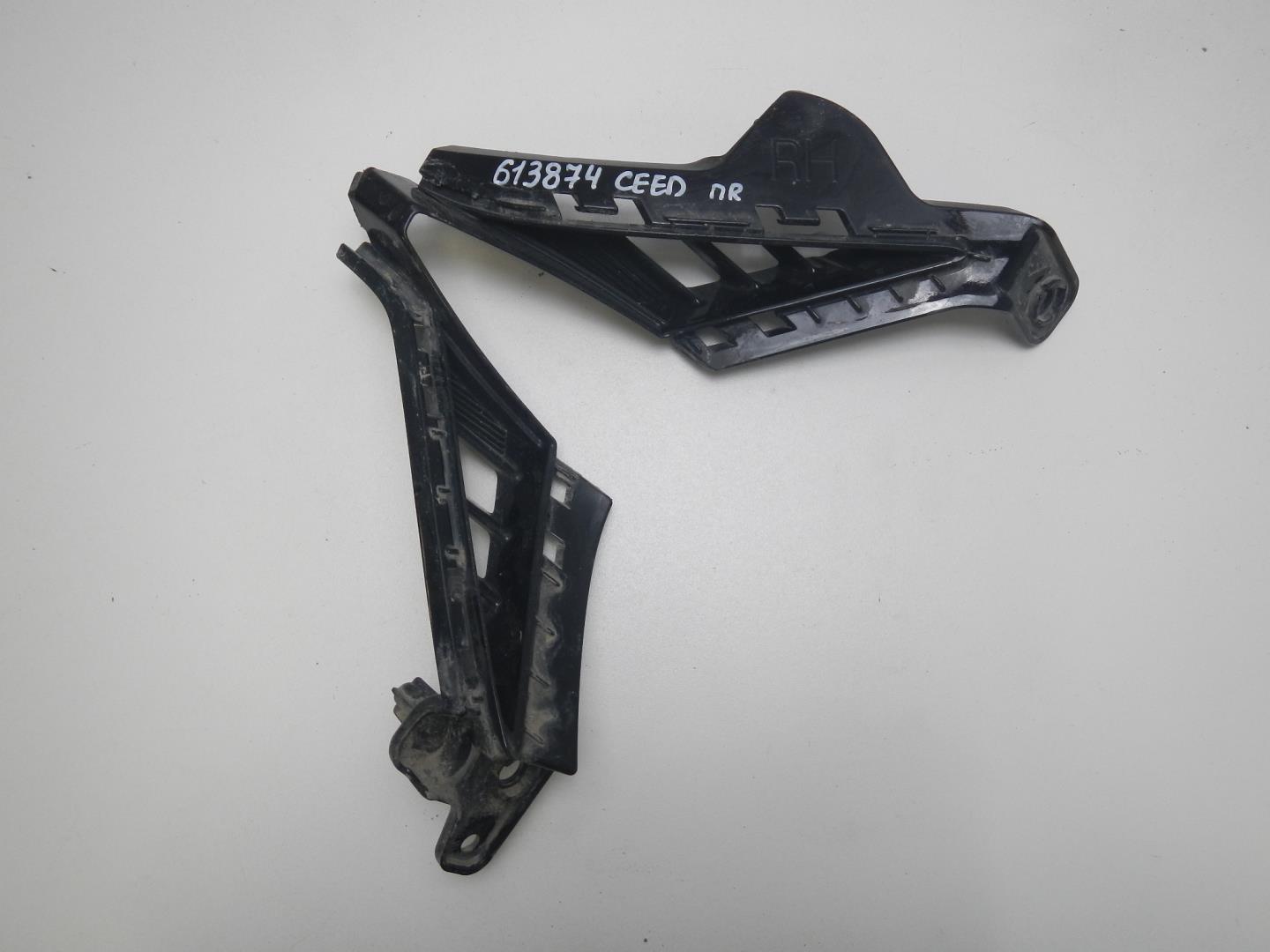 Решетка в бампер правая