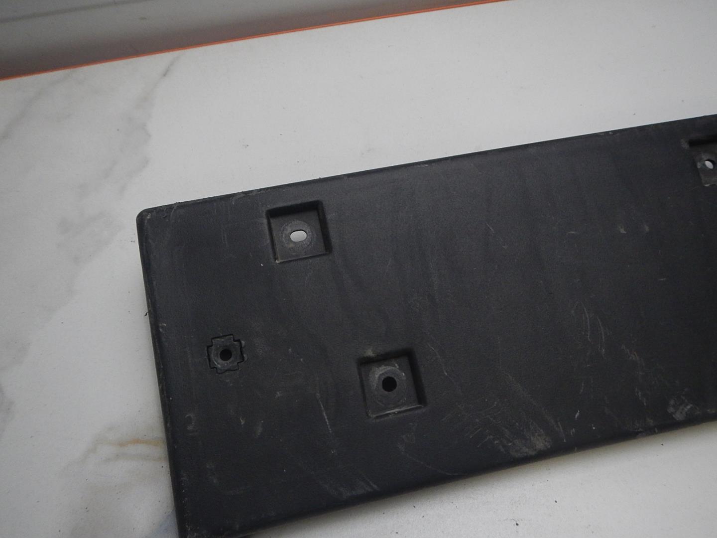 Накладка переднего бампера под номер