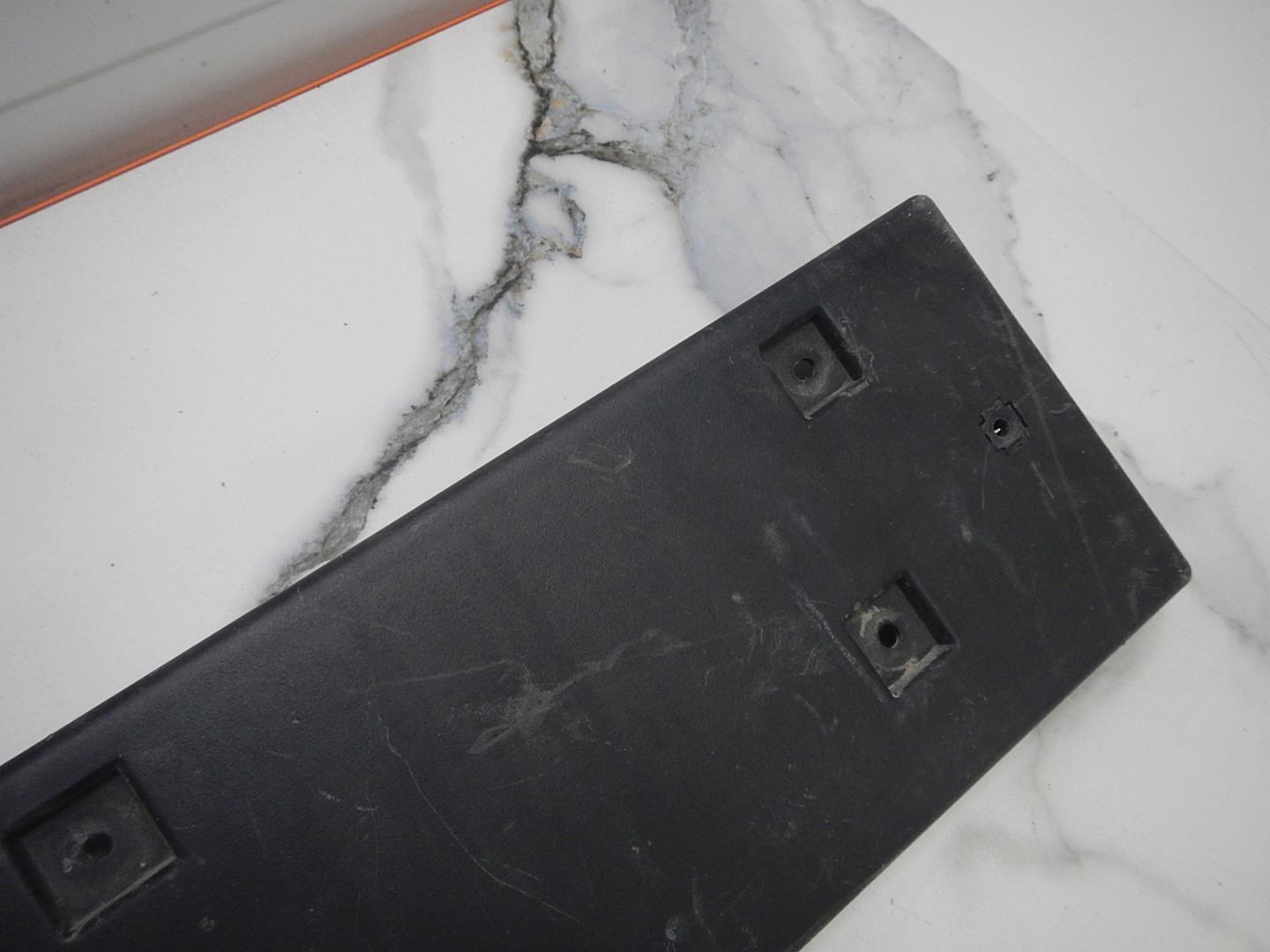 Накладка переднего бампера под номер