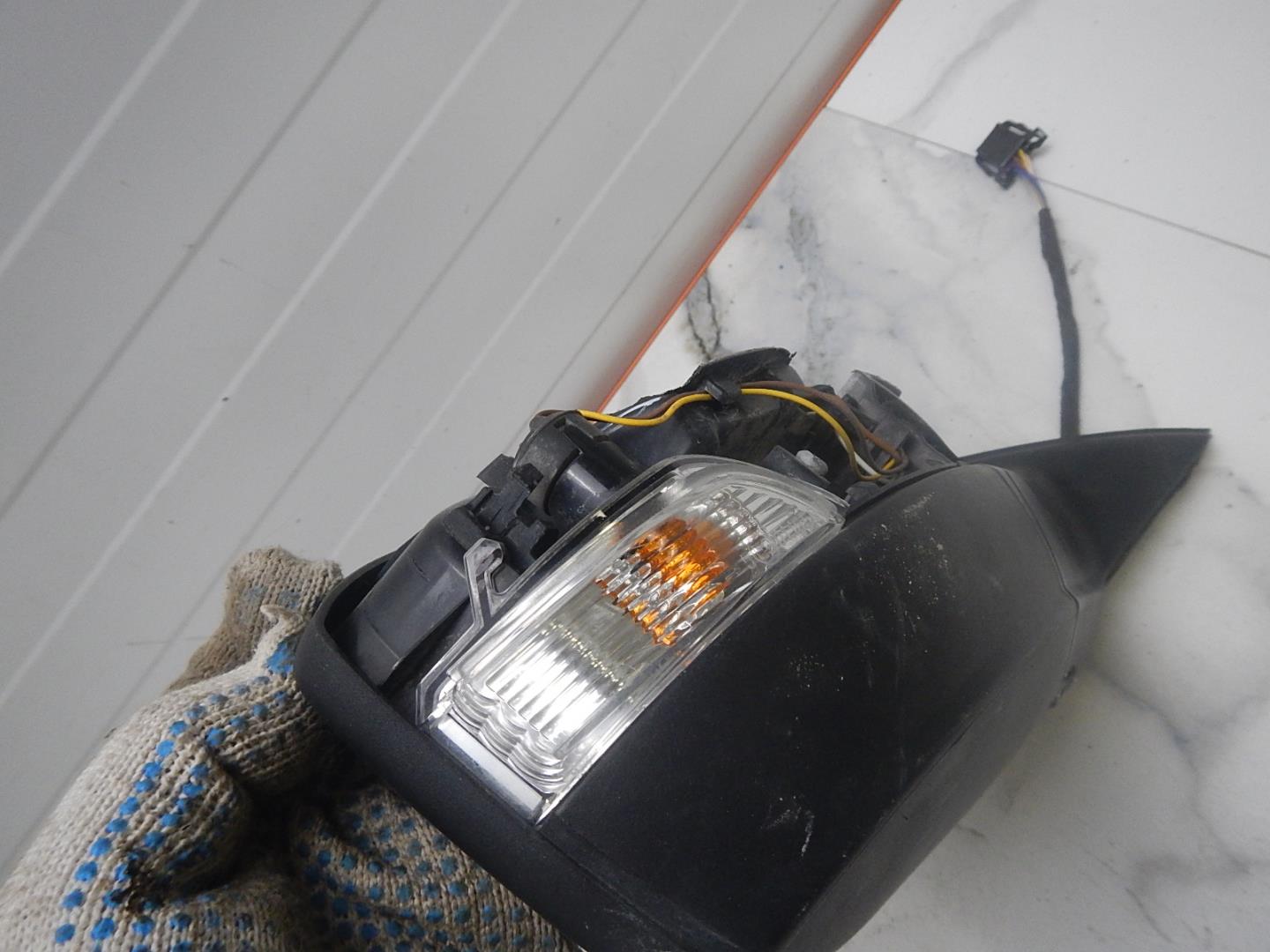 Зеркало правое электрическое