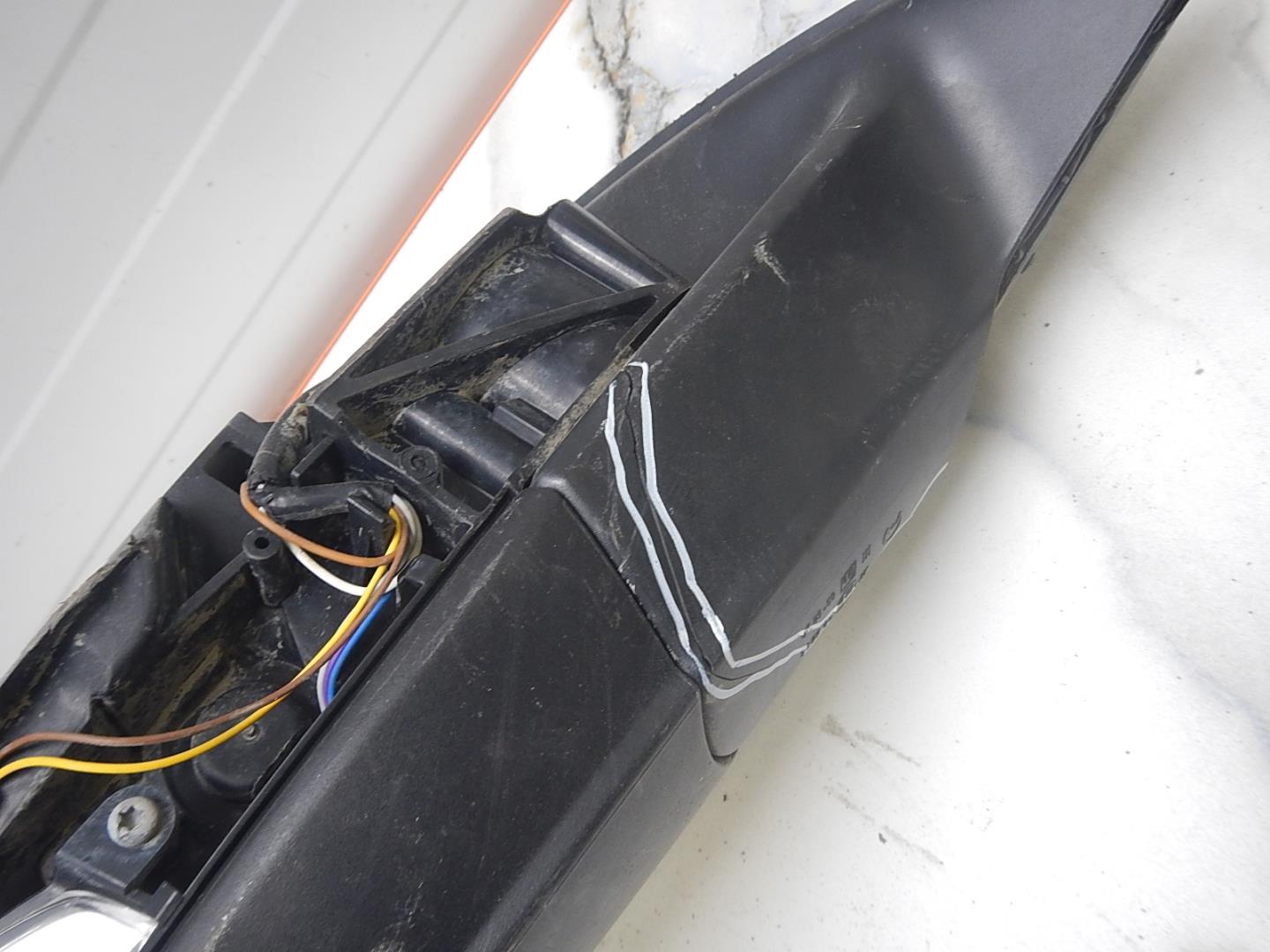 Зеркало правое электрическое