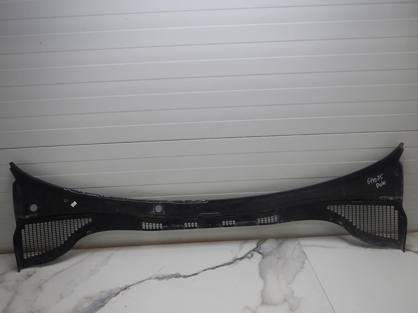 Решетка стеклоочистителей (Жабо)